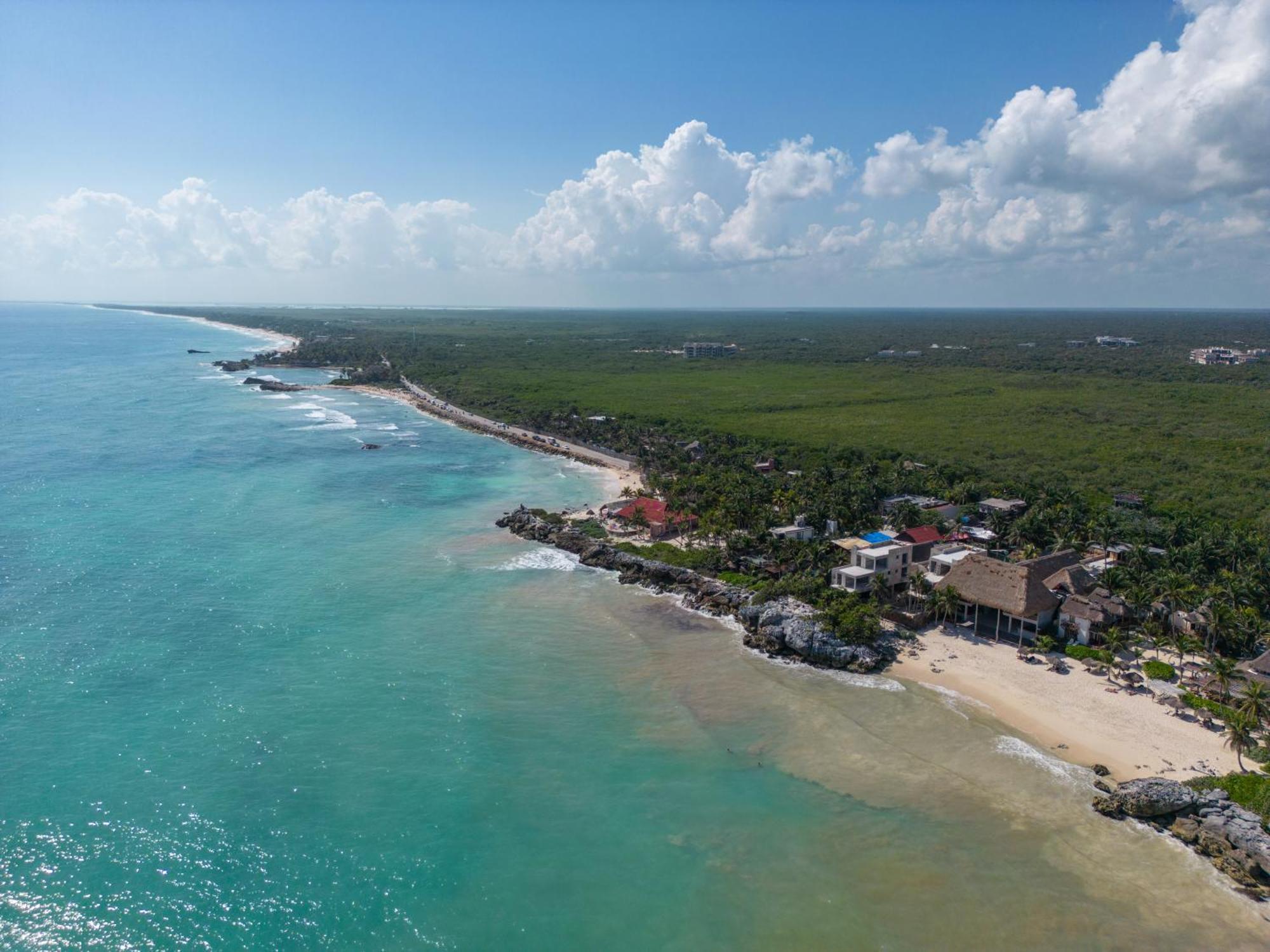 Tropicalito Villa On The Beach Tulum Exterior photo